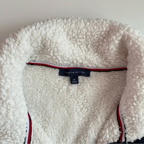 TOMMY HILFIGER Teddy Plush Sherpa Cream Fleece Quarter Zip Pullover Size Small - Picture 6 of 12